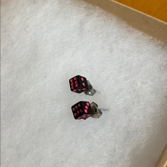 Dice earrings - Picture 3 of 3